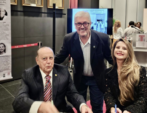 Diretor da FEHOESC, Dr. Carlos Alberto Pierri lança biografia