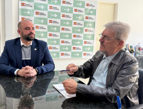FEHOESC se reúne com secretário de Estado da Saúde na capital