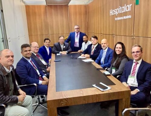 FEHOESC participa de reunião do Núcleo Sindical da CNSaúde durante a Feira Hospitalar em SP